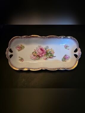 Reticulated Porcelain Serving Tray – Early 1900s – Hand‑Painted Roses